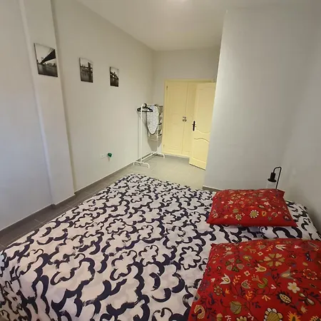 Caleta Amigos 10a קלטה דה פוסטה